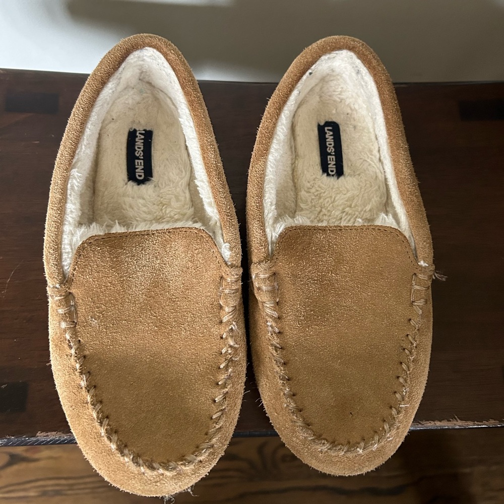 Lands End Kids 5 Slippers